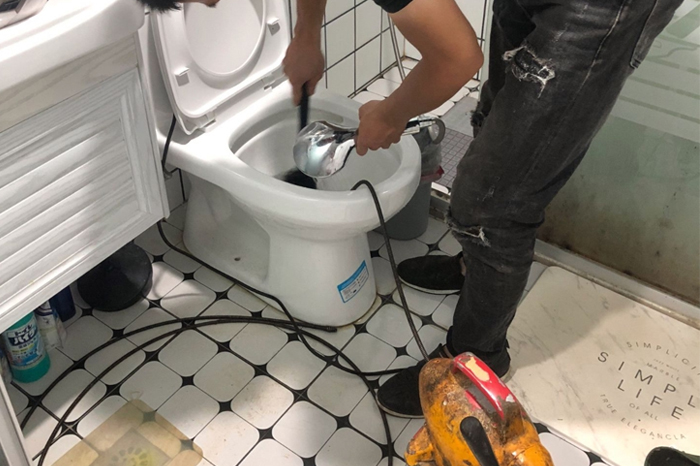 古城疏通下水道