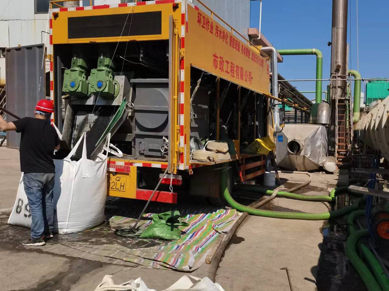 古城淤泥压干处理